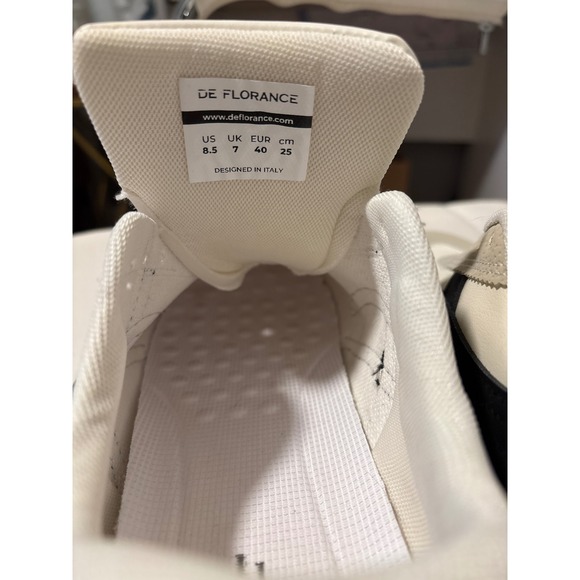 De Florance Womens Low Top Sneakers Cream Black Suede US 8.5 Designed in Italy - Picture 4 of 5